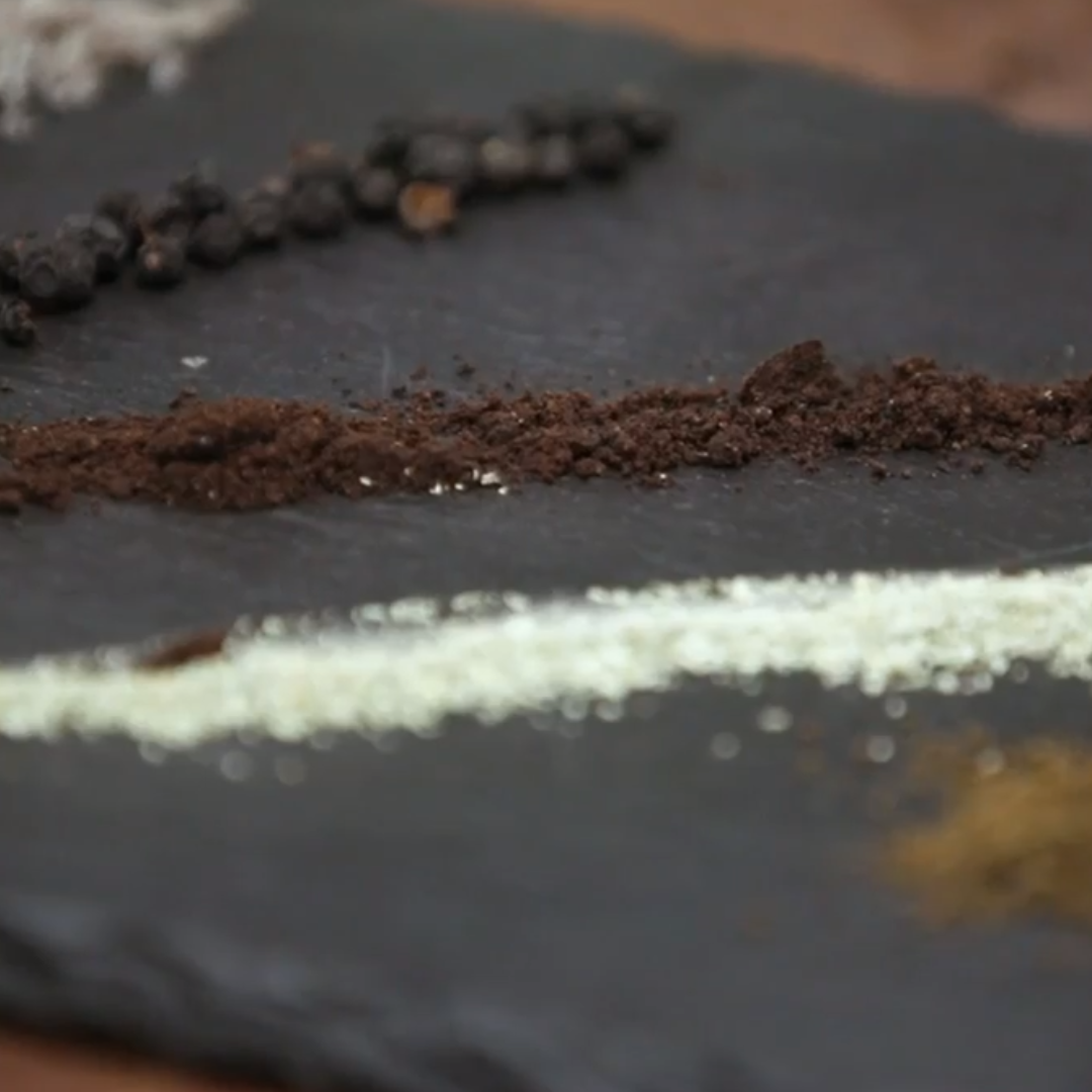 Aunty Dale&#39;s Wild Salt&#39; N&#39; Pepper